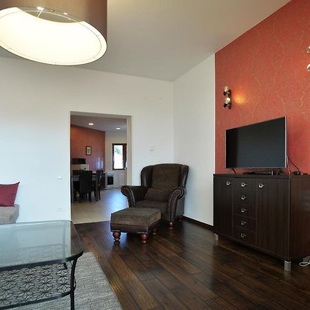 Corner Apartman Еґер Екстер'єр фото