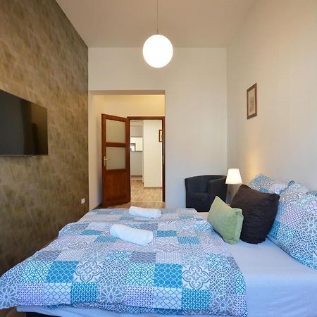 Corner Apartman Еґер Екстер'єр фото