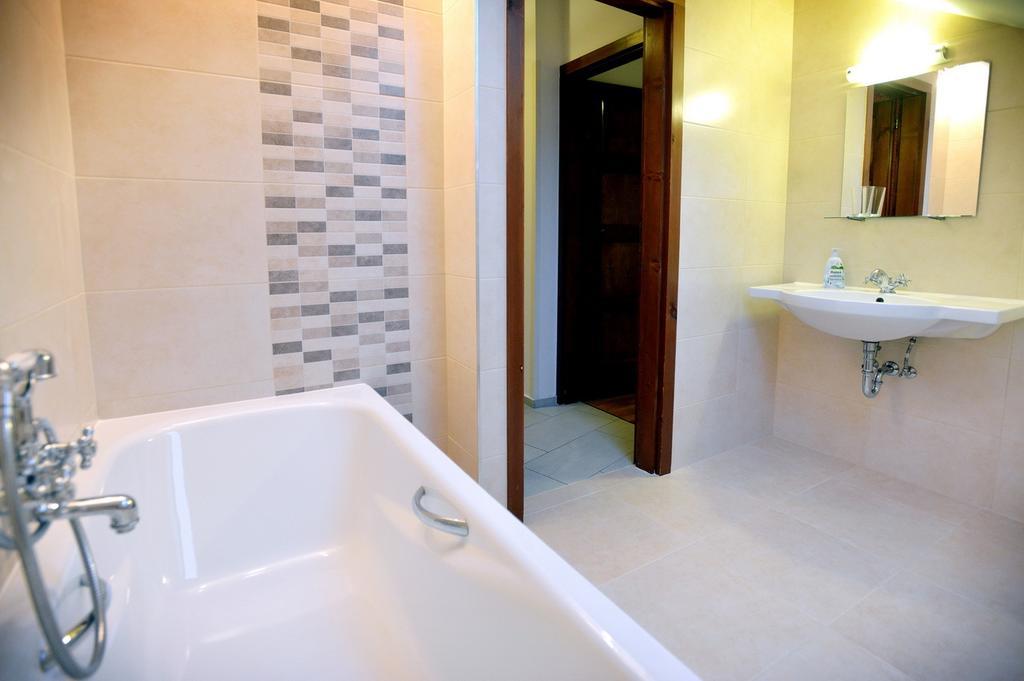 Corner Apartman Еґер Номер фото