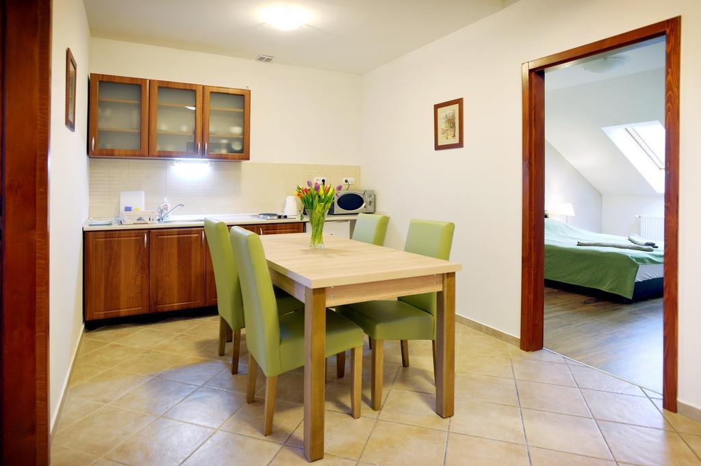 Corner Apartman Еґер Номер фото