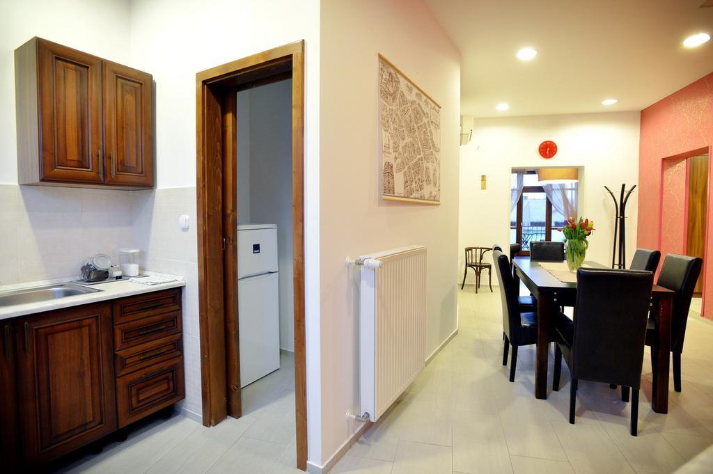 Corner Apartman Еґер Номер фото